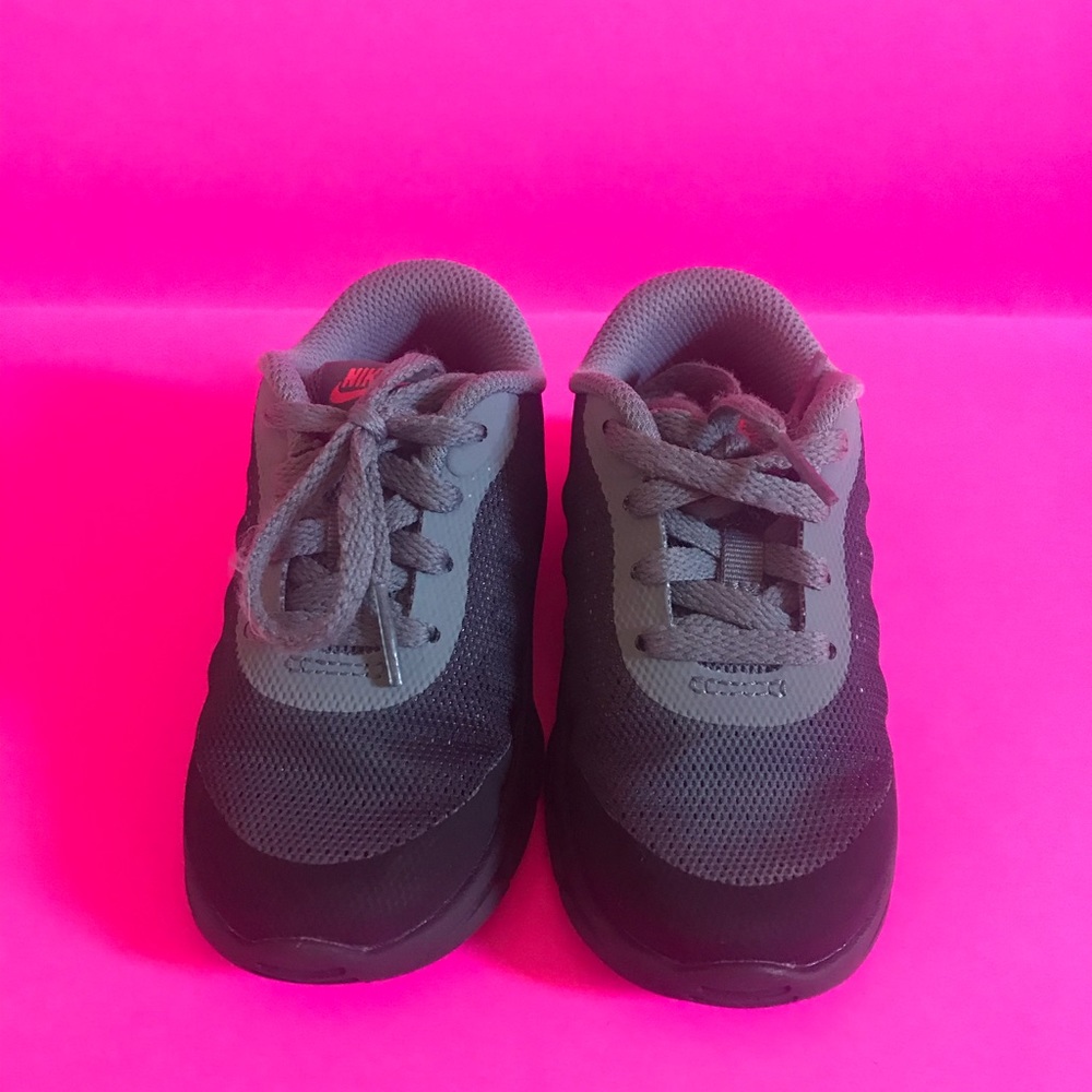 Shoes - Picture 3 of 7